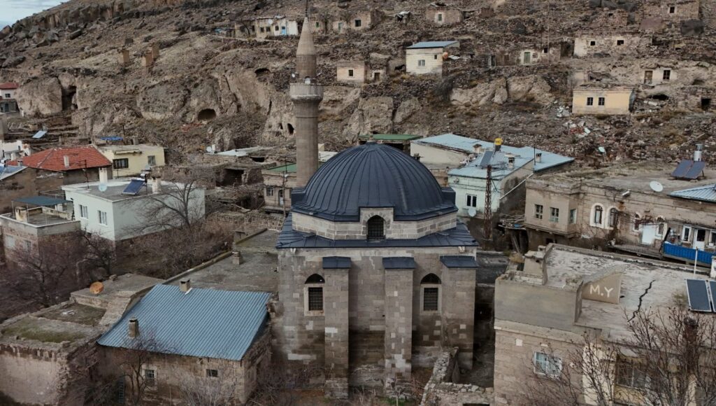 Melik Arslan Camii 571 yıldır dimdik ayakta