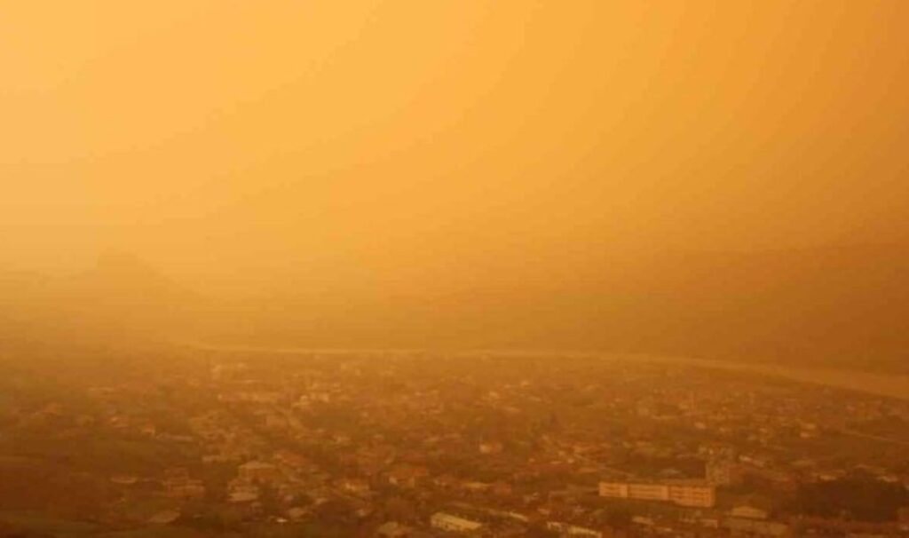 Meteoroloji uyardı: Çöl tozu nedir? Çöl tozu Türkiye’ye ne zaman geliyor? Çöl tozu zararlı mı?