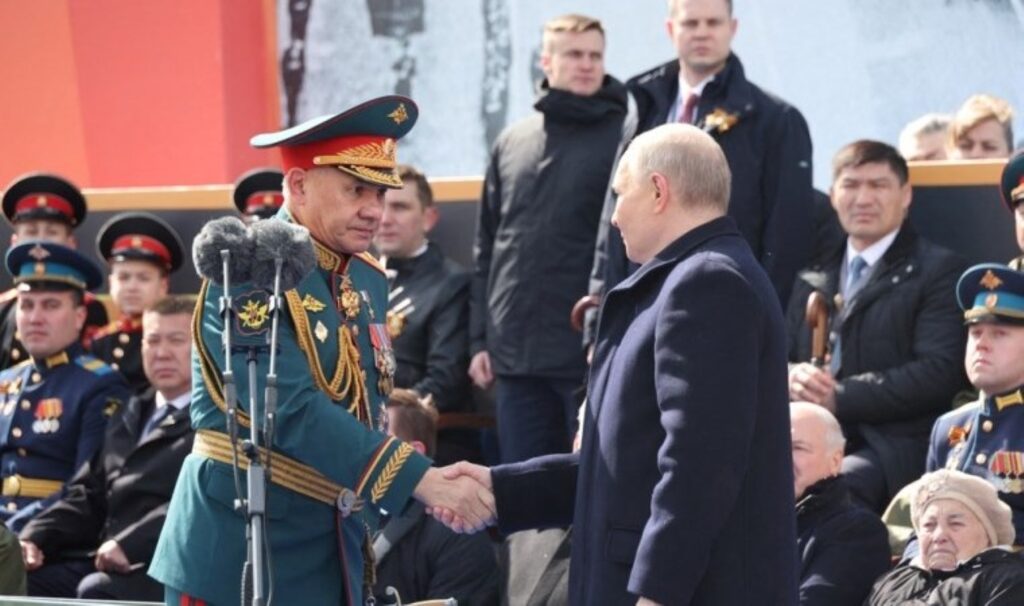Putin’den üst düzey atamalar: 12 yıllık bakan görevden alındı
