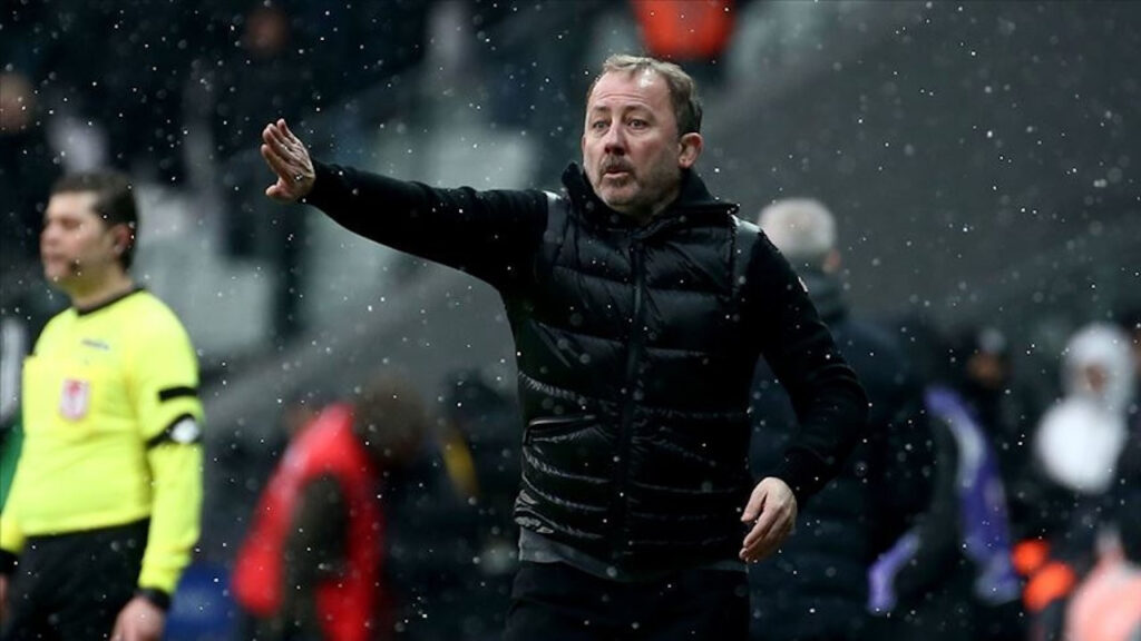 Sergen Yalçın Beşiktaş’ın teklifini reddetti