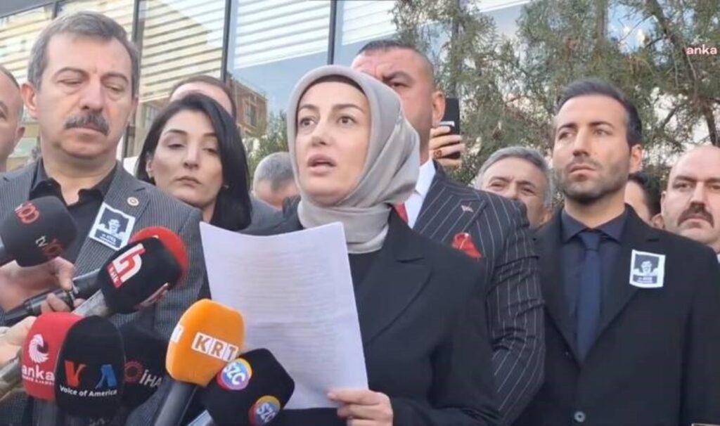 Sinan Ateş’in eşi Ayşe Ateş’ten ‘iddianame’ tepkisi: ‘Devlet ne sağımızda ne solumuzda ne de arkamızda’