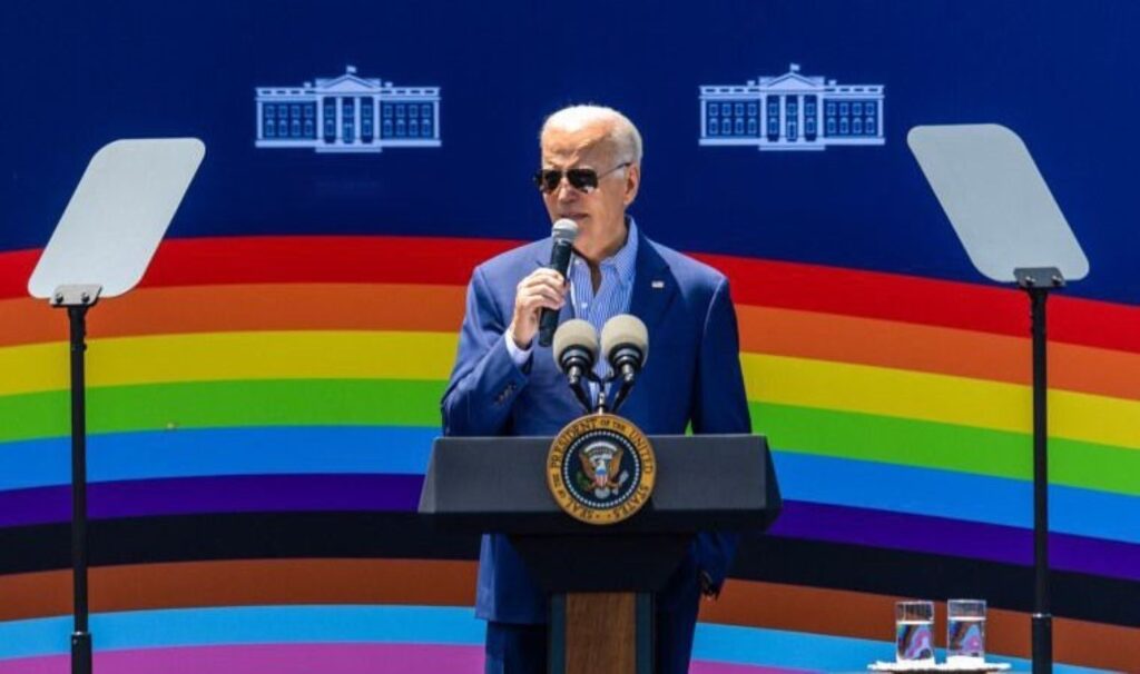 ABD Başkanı Joe Biden LGBTQİ+ Onur Ayı’nı kutladı: ‘Lütfen Başkanınızın arkanızda olduğunu bilin’