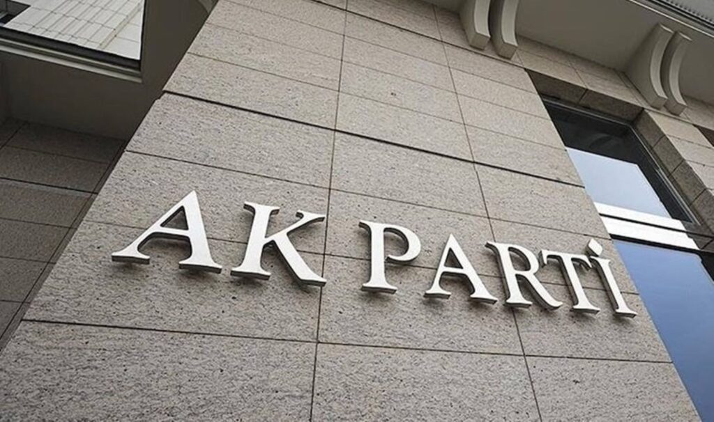 AKP’de istifalar peş peşe: Bir üst düzey yönetici daha ‘affını’ istedi!