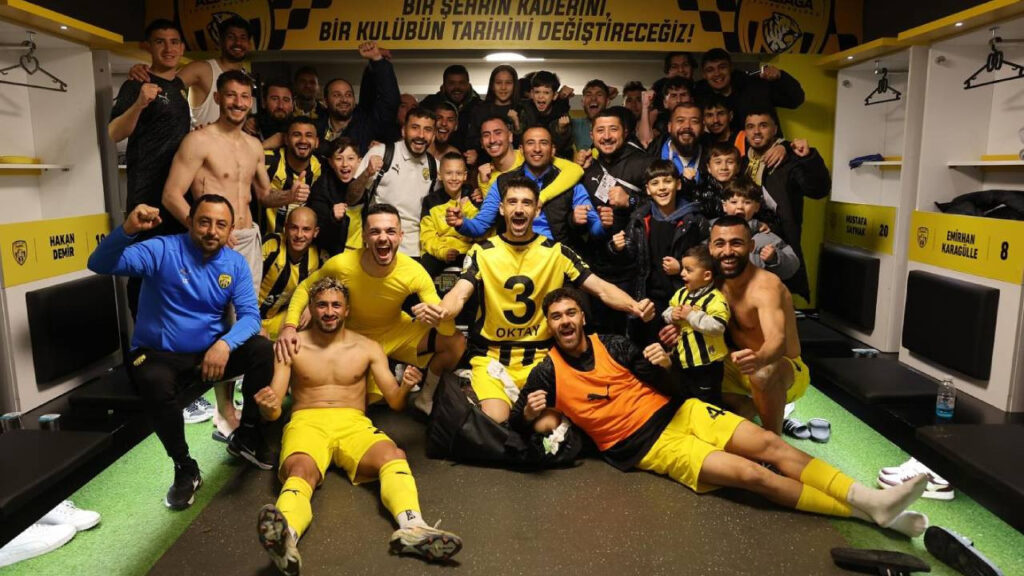 Aliağa tüm liglerin rekortmeni konumunda