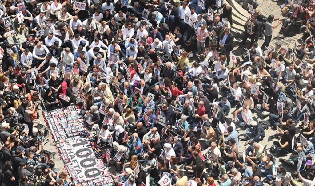 Cumartesi Anneleri 1000’inci haftasında: Siyasilerden destek mesajları