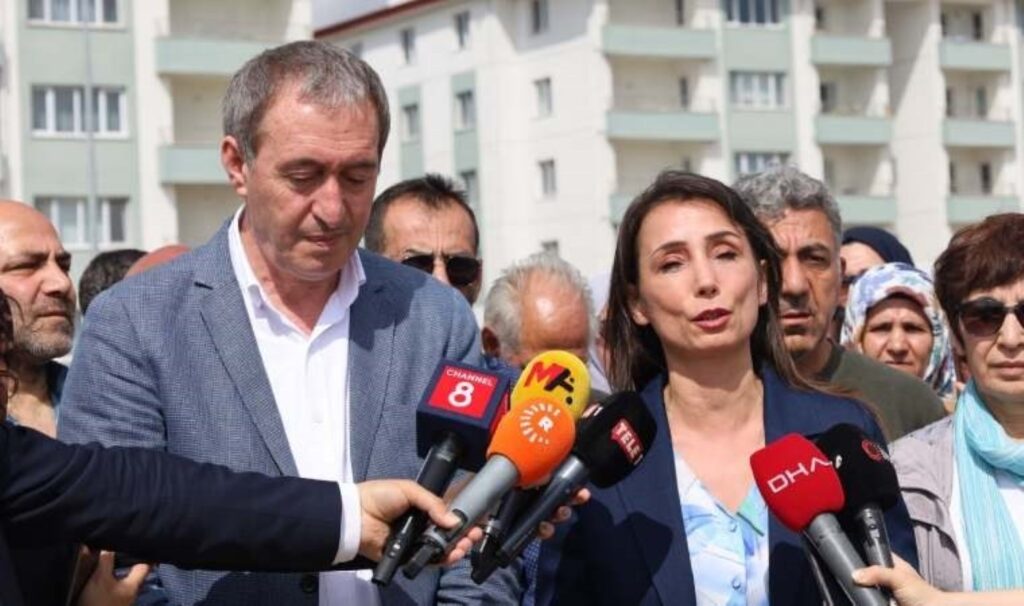 DEM Parti Eş Genel Başkanları Hatimoğulları ve Bakırhan’dan, Selahattin Demirtaş’a ziyaret