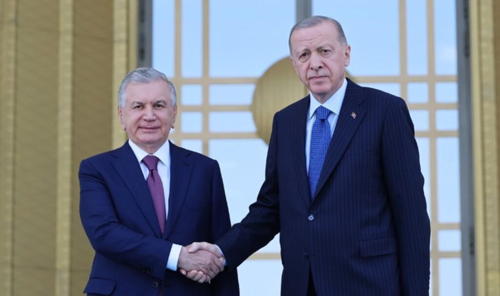 Erdoğan ve Mirziyoyev bir araya geldi: Türkiye ile Özbekistan arasında 18 anlaşma imzalandı