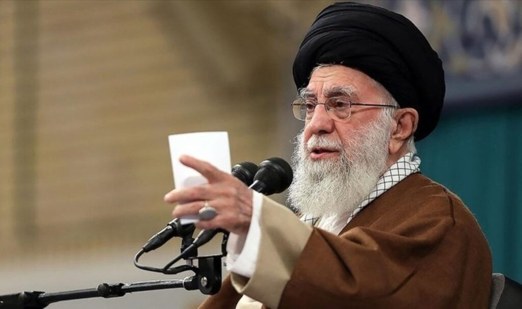 Hamaney’den İsrail çıkışı: Yavaş yavaş eridiğine şahit oluyoruz