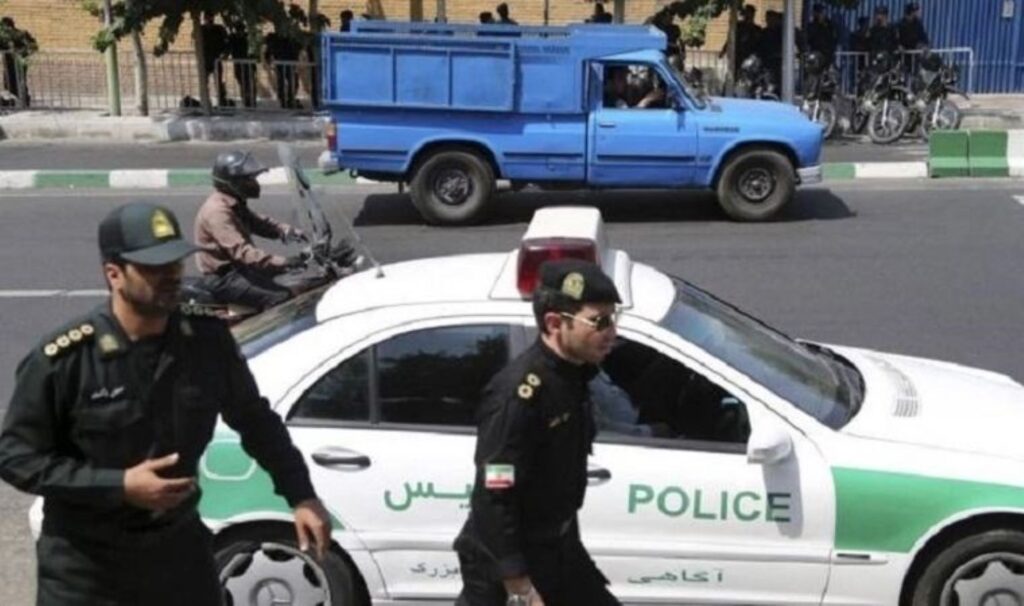 İran’ın Meşhed kentindeki silahlı çatışmada biri polis 28 kişi yaralandı