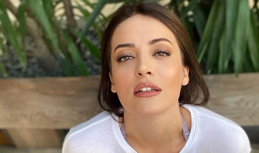 İrem Sak ‘Modern Kadınlar’ dizisiyle ilgili konuştu: ‘Böyle bir senaryo gelmeyince kendim yazdım’