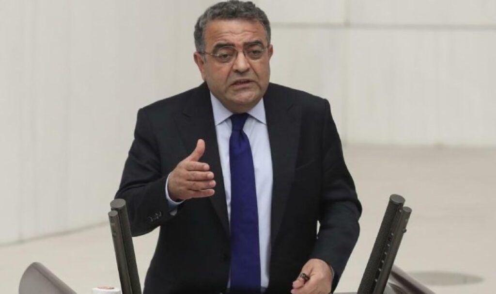 İşsizlik, iş cinayetleri, eşitsizlik… CHP’li Sezgin Tanrıkulu ’19 Mayıs Gençlik Raporu’nu açıkladı