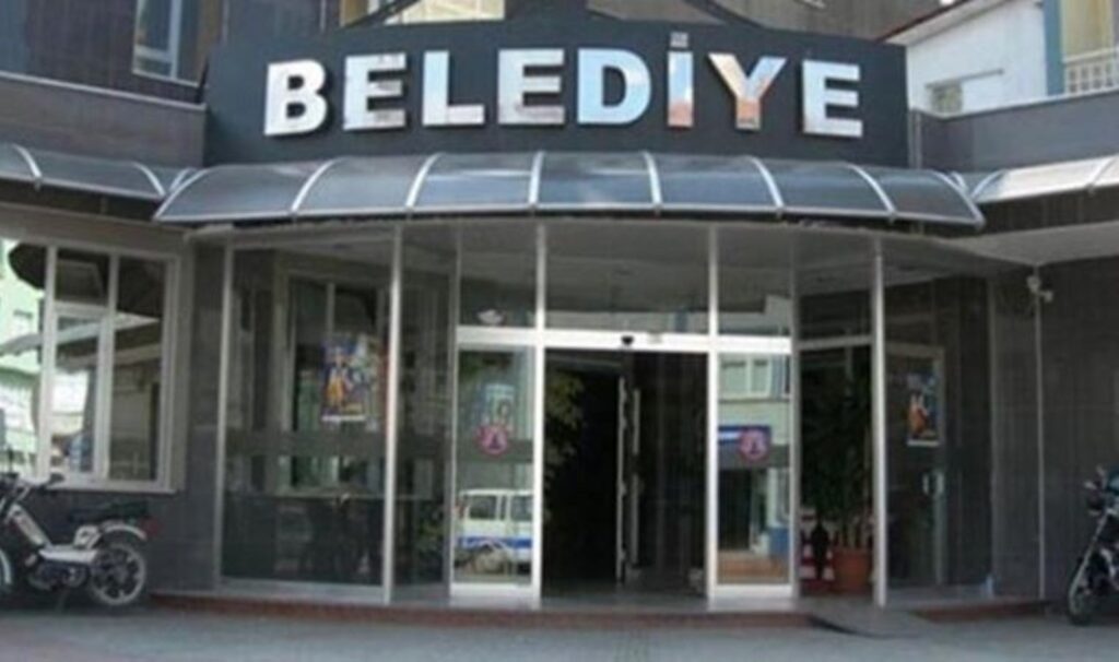İYİ Parti’de bir ayrılık daha: Horasan Belediye Başkanı partisinden istifa etti