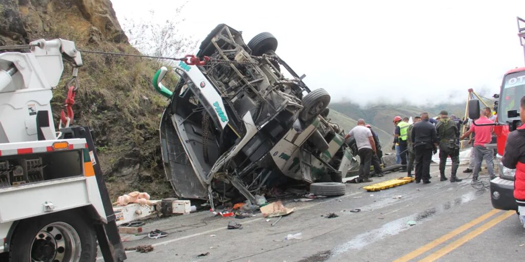 Kolombiya’da askeri araç uçuruma yuvarlandı: 9 ölü, 20 yaralı