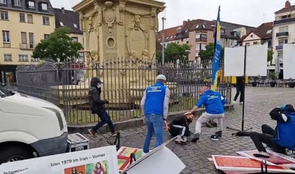 Mannheim’da bıçaklı saldırı: Polis saldırganı vurdu
