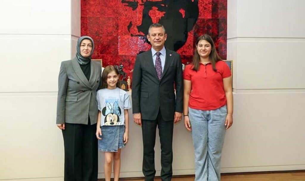 Özgür Özel’den ‘Sinan Ateş’ mesajı: ‘Suikastın üzerindeki sis perdesi kalkana kadar…’