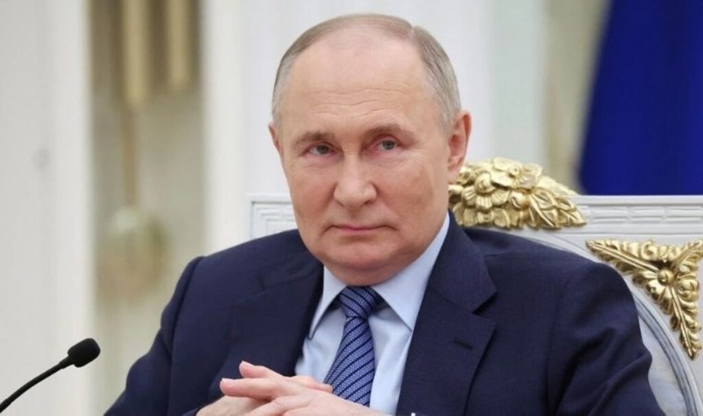 Putin, Ukrayna’da mevcut cephe hatlarında ateşkese hazır