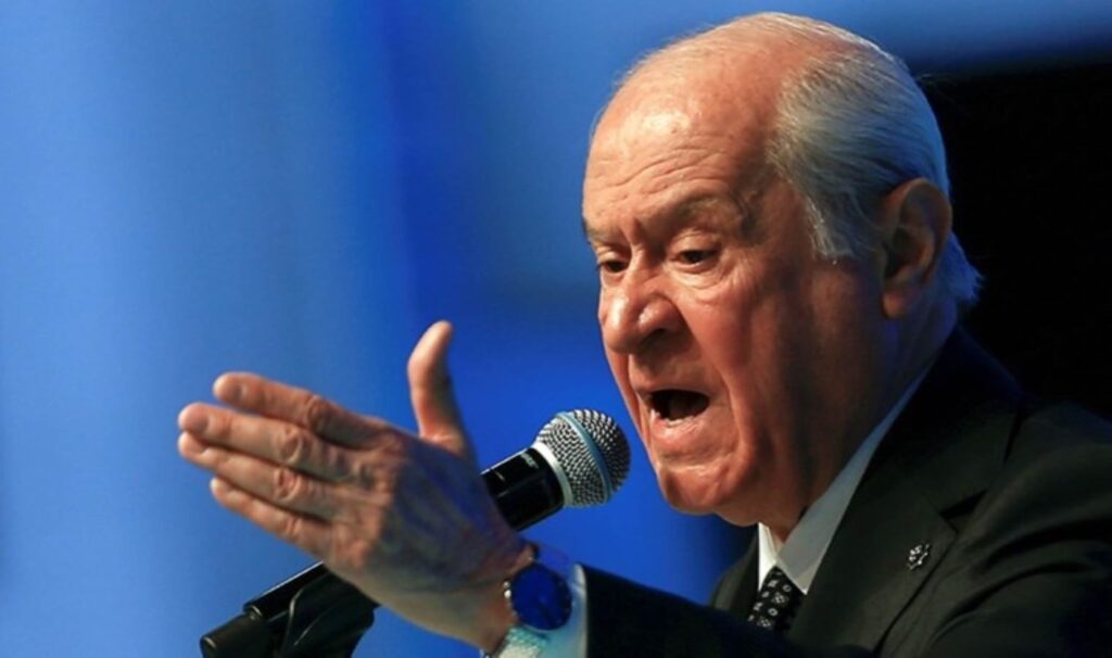 Takımı küme düşen Bahçeli’den çağrı: Bu yıl takımlar küme düşmesin
