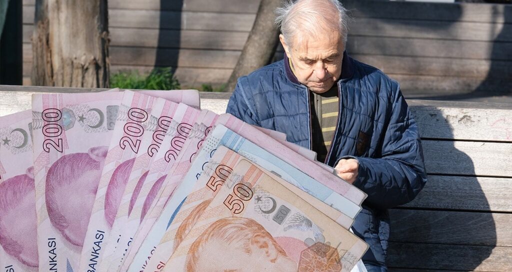 Yaş şartı olmadan emekli olabilirsiniz: SGK uzmanı tüm detaylarını anlattı