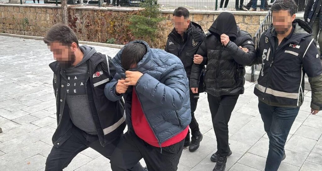 3 ilde eş zamanlı uyuşturucu operasyonu