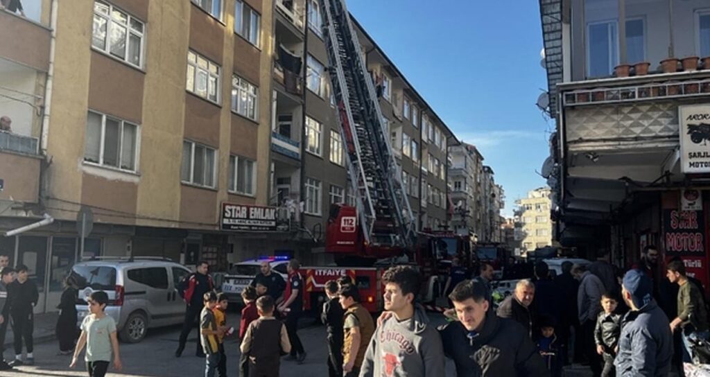 Alkol kullanan şahıs evini ateşe verdi