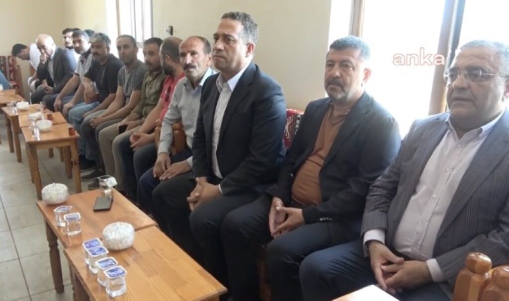 CHP heyeti yangının başladığı Diyarbakır Köksalan’da: ‘Gerçekler ortaya çıkana kadar…’