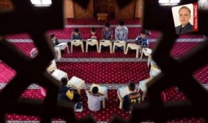 Diyanet kamu kurumlarında Kuran kursu açmaya başladı: Mahkemelerde adalet askıda, Kuran elde!