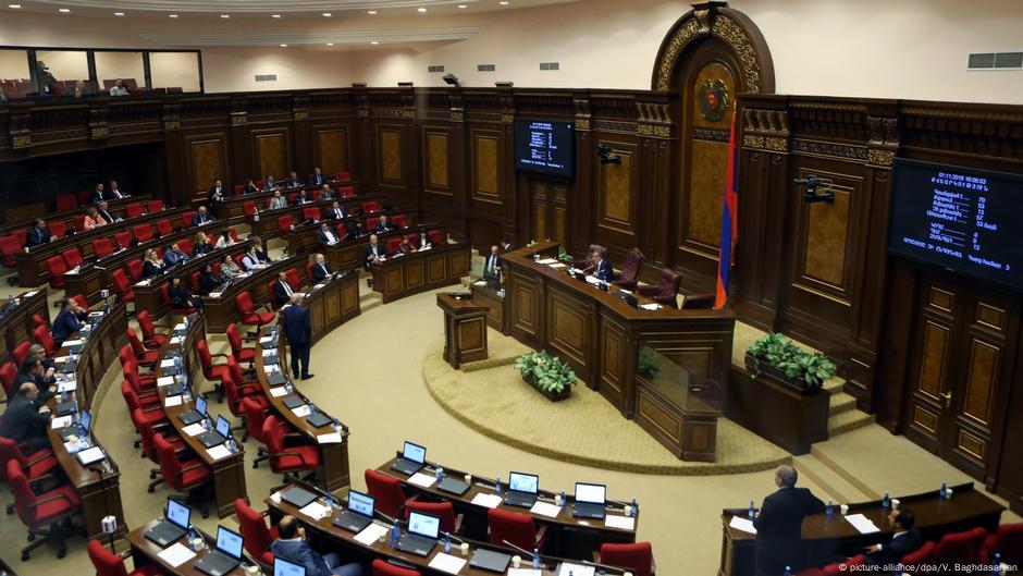 Ermenistan’da meclis AB sürecinin başlatılmasını onayladı