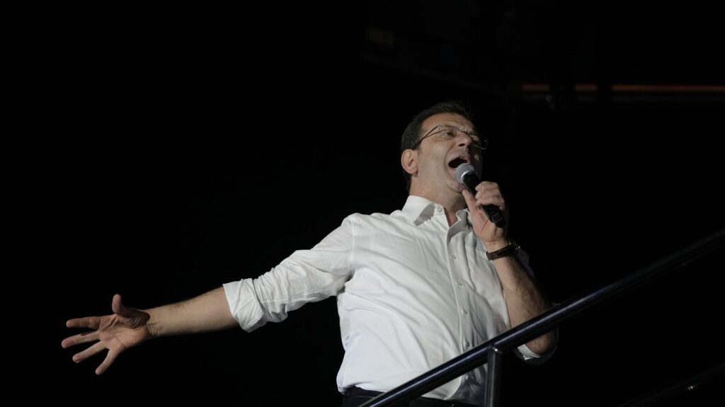 Gözaltına alınan İBB Başkanı Ekrem İmamoğlu’ndan açıklama: Kendimi milletime emanet ediyorum