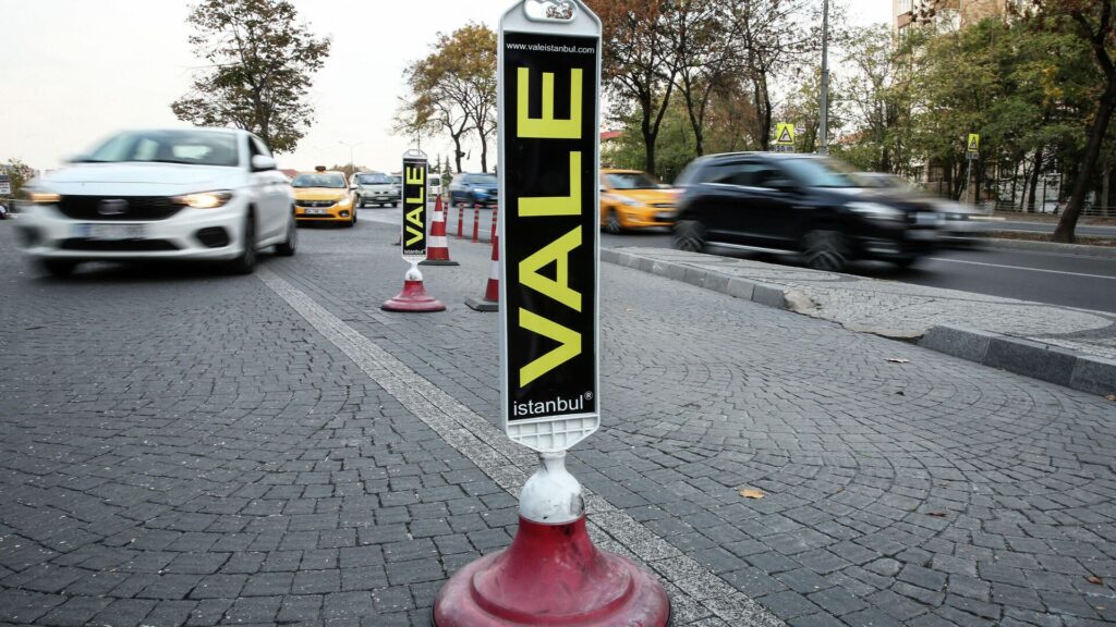 İstanbul’da vale ücretlerine zam: Havalimanında 600 lira, restoranlarda 500 liraya yükseldi