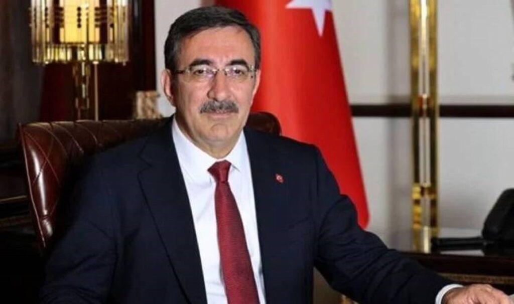 Kayıhan Pala’dan Cevdet Yılmaz’a: Türkiye’de ücretsiz tedavi edilecek yabancı sayısı 4 ay içinde neden 2 binden 7 bine çıkarıldı?