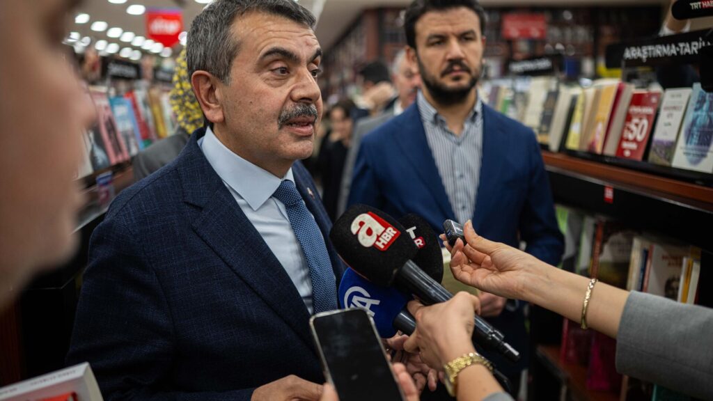 Milli Eğitim Bakanı Tekin’den CHP’nin boykot açıklamasına tepki: ‘Milli ve yerli markalarımızı boykot ediyorlar’