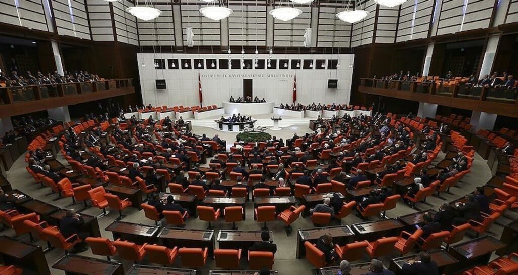 Muhalefetin grup önerileri AKP-MHP tarafından reddedildi