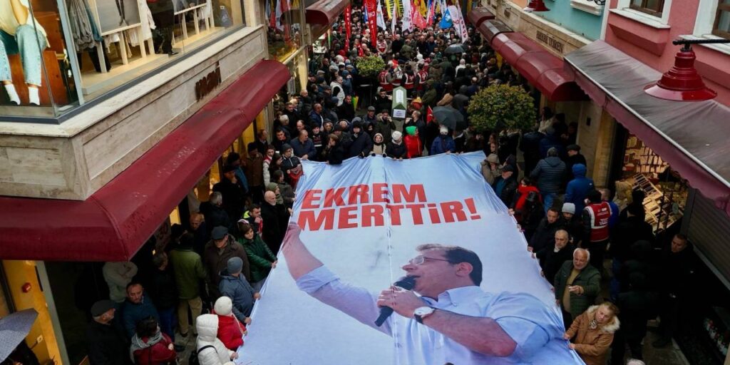 Ordu’da ‘Büyük Demokrasi Yürüyüşü’: İmamoğlu yalnız değildir
