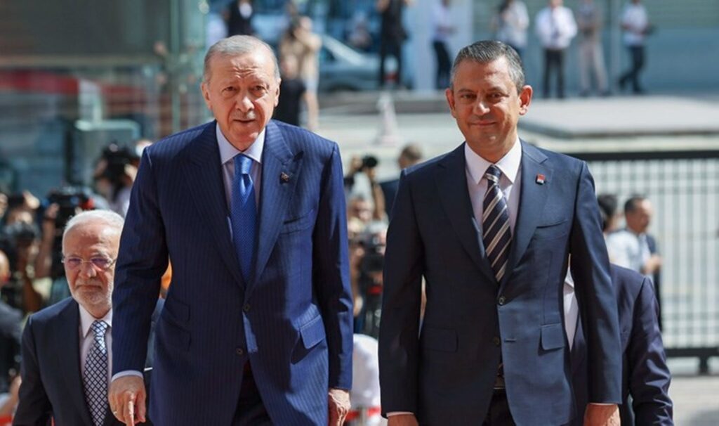 Özgür Özel, sorumlusu ‘Erdoğan’ dedi: ‘Çözemiyorsanız bırakın kardeşim, biz çözelim’
