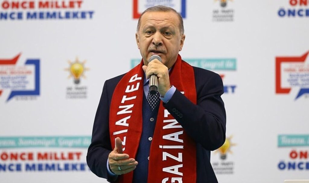 ‘Partiyi dizayn ediyorlar’ dedi, Erdoğan’a seslendi: AKP’li başkan isim isim açıklayarak istifa etti!