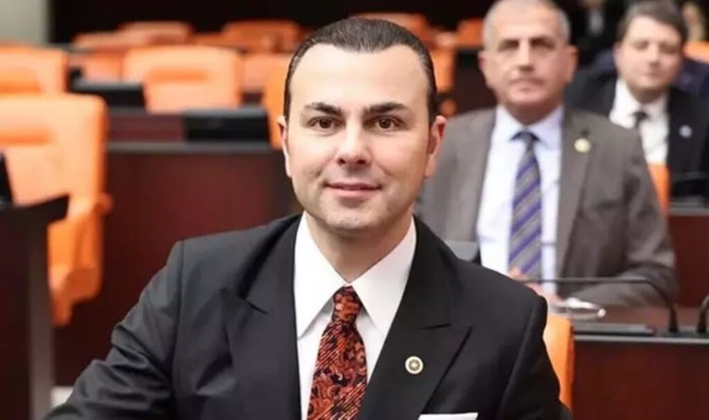 Son dakika.. İYİ Parti’de yeni istifa: İstanbul Milletvekili Seyithan İzsiz partisiyle yollarını ayırdı