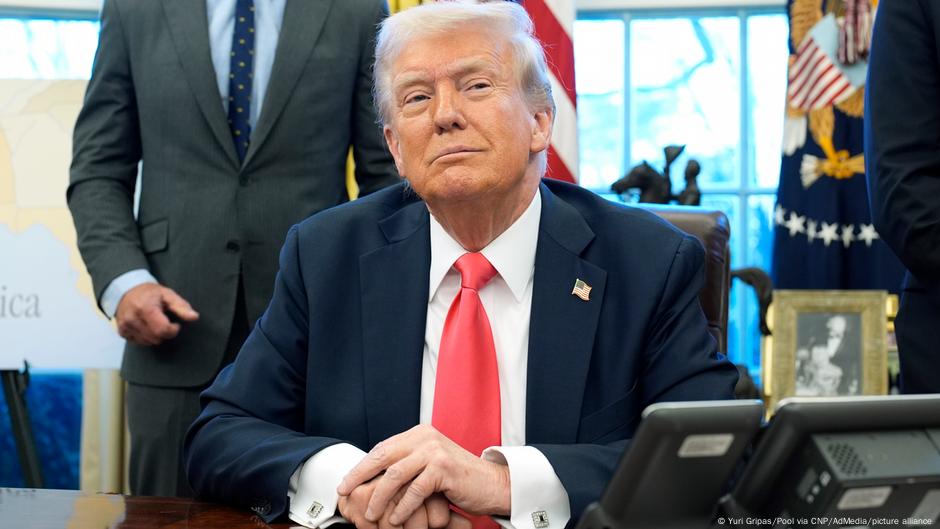 Trump’tan çifte hamle: Ukrayna’ya fren, ticarete darbe