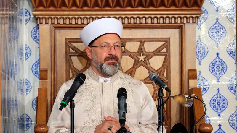 Diyanet İşleri Başkanı Ali Erbaş, lisede anlamadığı ayeti yapay zekâya sormuş