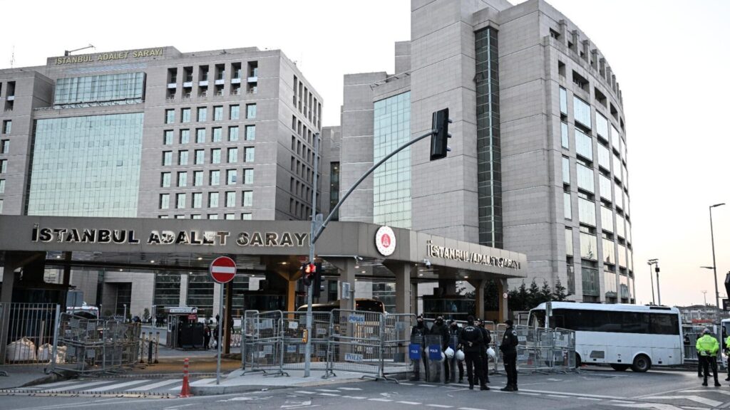 İBB’ye yolsuzluk soruşturmasında ikinci dalga: Eski CHP milletvekili ve İSKİ Genel Müdürü dahil 53 kişiye gözaltı kararı