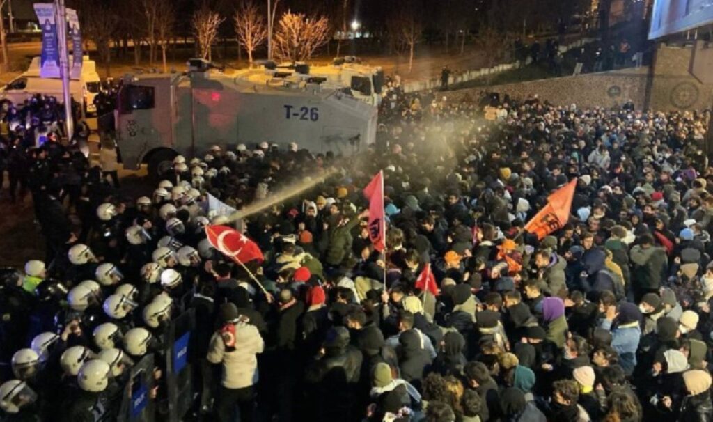 ‘İmamoğlu’ protestolarının bilançosu… Binlerce gözaltı, yüzlerce tutuklama!