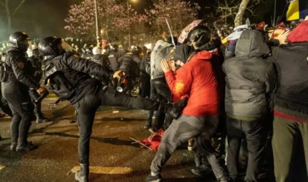 Isparta’da eyleme katılan öğrencilerin ailelerine gözdağı: Emniyet adına arayıp, tehdit ettiler!