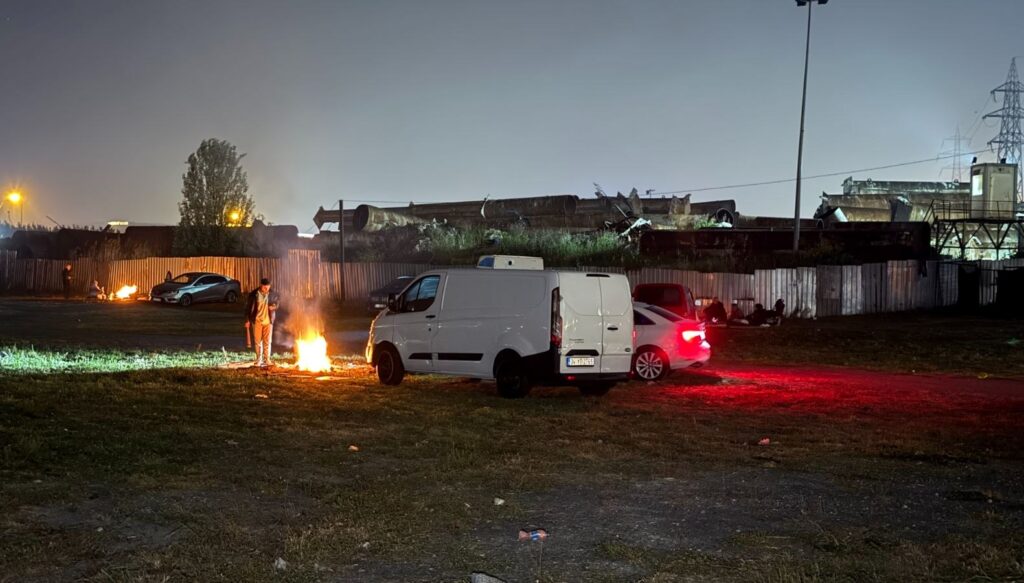 İstanbul’da deprem endişesi: Bazı vatandaşlar bu geceyi de dışarıda geçirdi