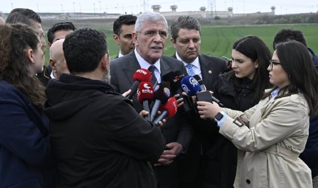 İYİ Parti lideri Müsavat Dervişoğlu’ndan Ekrem İmamoğlu’na ziyaret!
