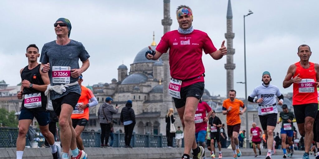 Kenyalı atletler İstanbul Yarı Maratonu’nda galip geldi