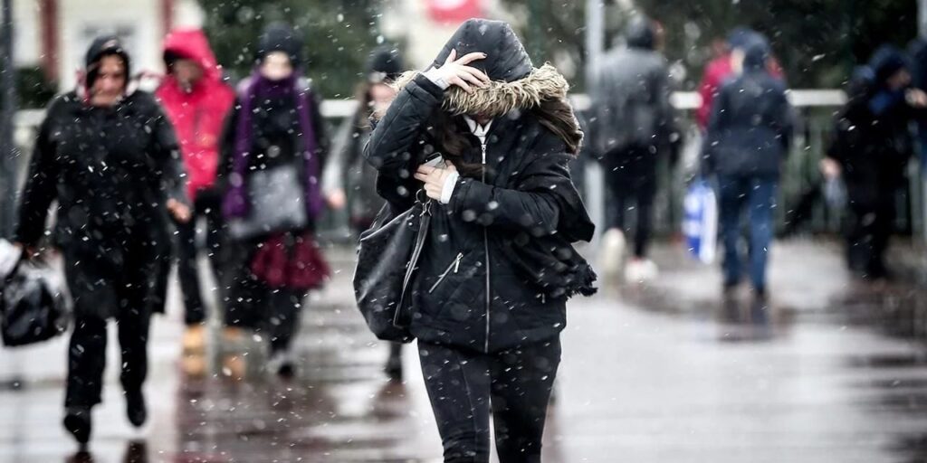 Meteorolojiden uyarı üstüne uyarı: Marmara’ya kar yağışı için saat verildi