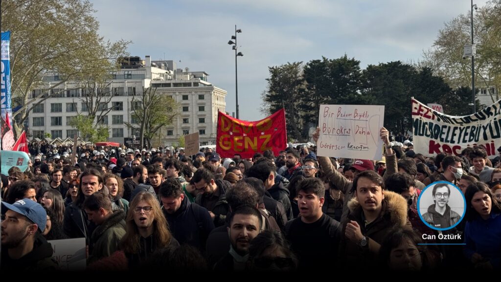 Öğrenciler, ‘İmamoğlu’ protestolarının 1. ayında Beyazıt Meydanı’nda toplandı; alan polis ablukasına alındı