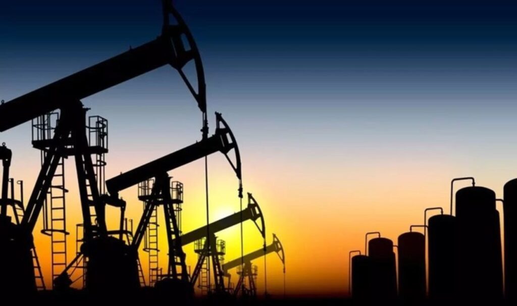Petrol fiyatlarında tarihi düşüş: Son 4 yılın en düşük seviyesinde!
