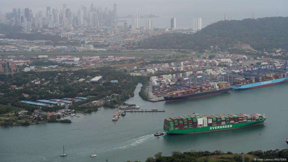 Trump Panama ve Süveyş kanallarından ücretsiz geçiş istiyor