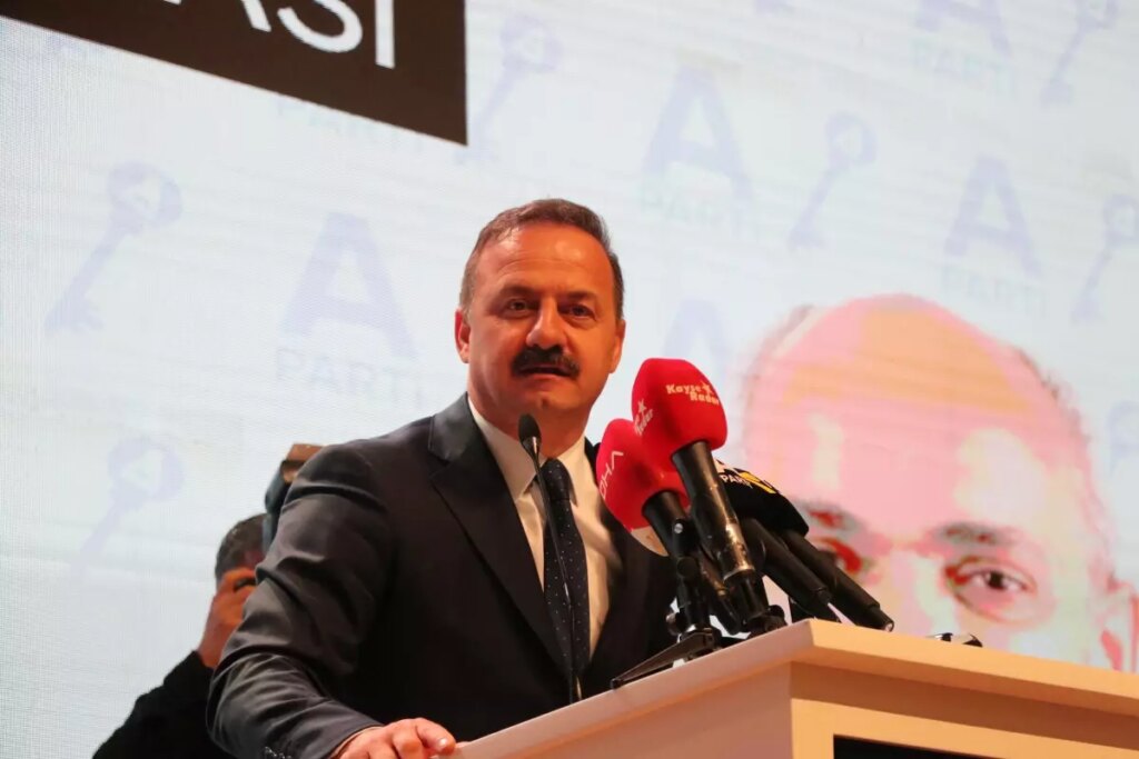 Yavuz Ağıralioğlu: Siyaseti Ayağa Kaldıracağız