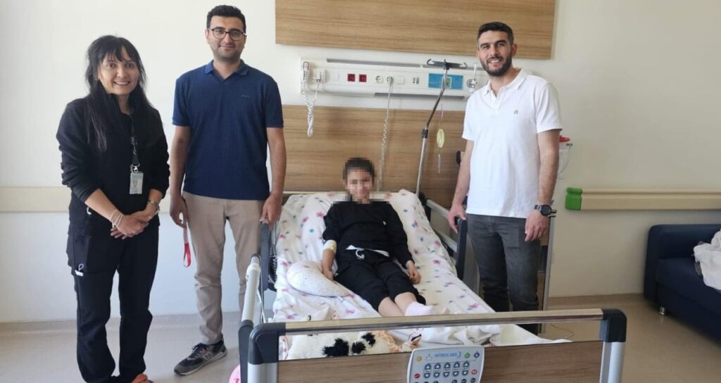 9 yaşındaki çocuğun midesinden saç yumağı çıktı